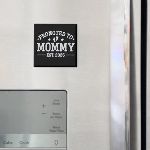 Uppflyttad till Mamma est. 2026 Baby Tillkännagiva Magnet