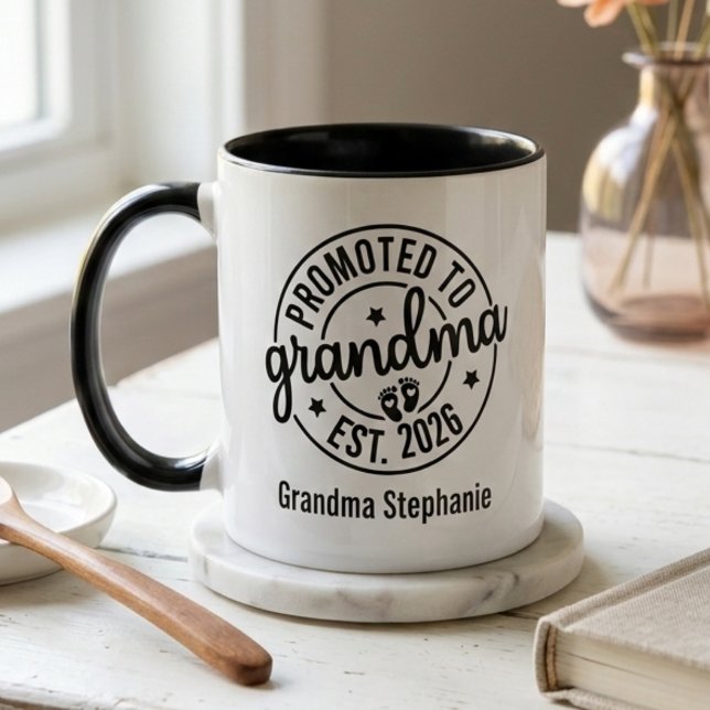 Uppflyttad till Mormor – Ny Mormorspresent Mugg (Grandma announcement coffee mug)