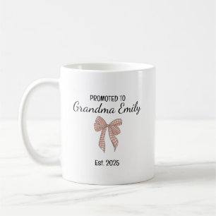 Uppflyttad till Mormor – Personlig Familjroll Kaffemugg