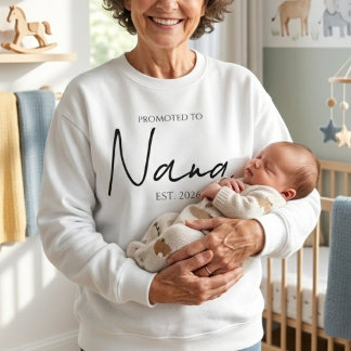 Uppflyttad Till Nana Mysiga Familjmanus Design T Shirt