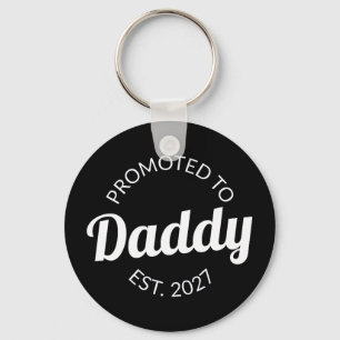Uppflyttad till Pappa Est 2027 Ny Pappa Bebis Show Nyckelring