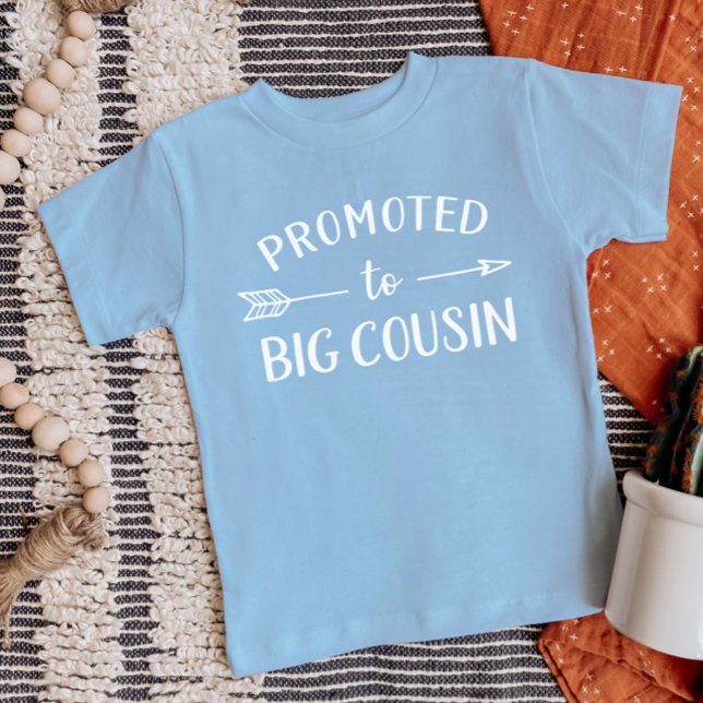 Uppflyttad till Stor Kusin Matchande Familj T Shirt (Skapare uppladdad)
