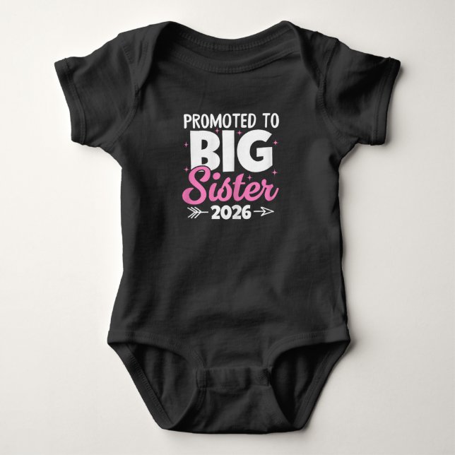 Uppflyttad till Stor syster 2026 Snart Stor syster T Shirt (Framsida)