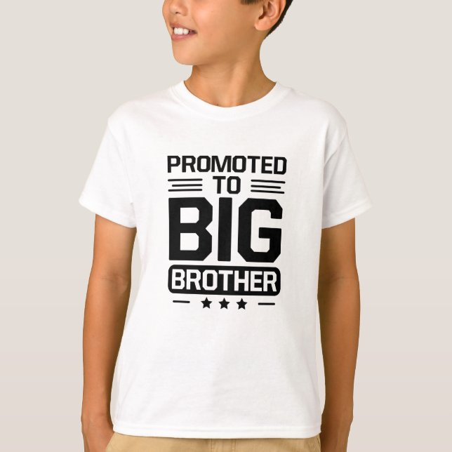 Uppflyttad till storebror t shirt (Framsida)