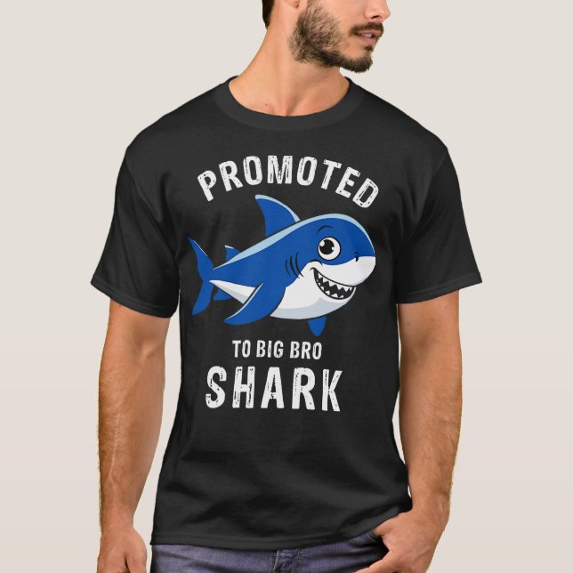Uppflyttad till storebror t shirt (Framsida)