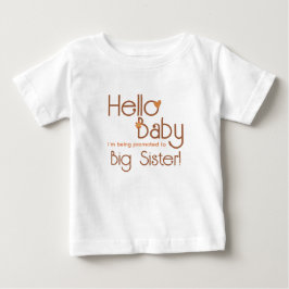 Uppflyttad till storesyster Hello Baby Retro T Shirt