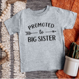 Uppflyttad till storesyster Ny bebis-anmälan T Shirt