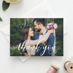 Uppfriskande Modern Calligraphy Bröllop Photo Tack Vykort<br><div class="desc">Tack för att du är med i din bröllopsdag,  tack för perfekten. Det här anpassadet är ett tack för att du har vykort med vit,  modern calligraphy-övertäckning. Den här designen finns även på andra kort.</div>