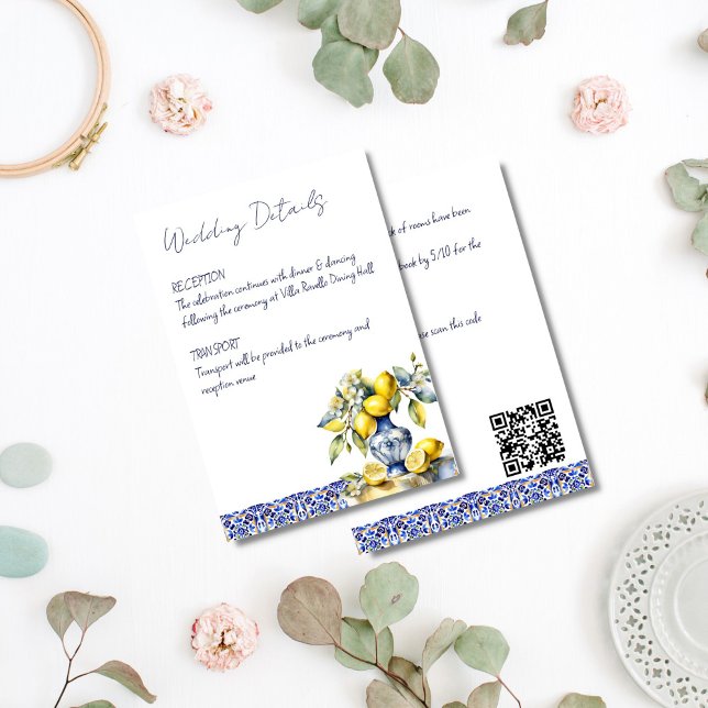 Uppgifter om den italienska blåplattan citroner br tilläggskort (Amalfi Italian blue tiles lemons Mediterranean themed wedding details Enclosure Card qr website)