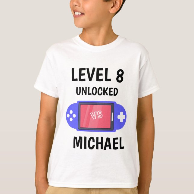 Uppgradera videospelsstyrenhet för födelsedagsbarn t shirt (Framsida)