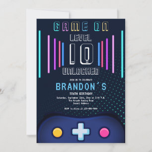 Uppgradera videospelsstyrenhet varje år på födelse inbjudningar