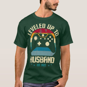 Uppgraderad till make Est 2022 Nyligen T Shirt