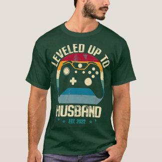 Uppgraderad till make Est 2022 Nyligen T Shirt