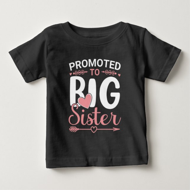 Uppgraderad till storasyster igen 2026 Graviditets T Shirt (Framsida)