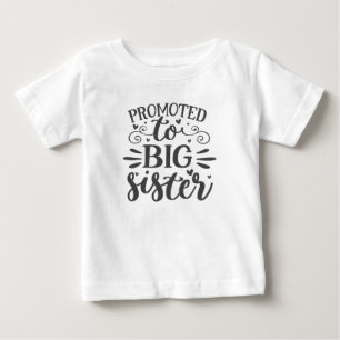 Uppgraderad till storasyster igen 2026 Graviditets T Shirt
