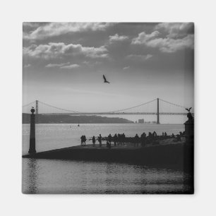 Upphängning överbryggar i Lisbon Magnet
