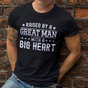 Upphöjt av en Underbar man med stor hjärtfräckhet T Shirt