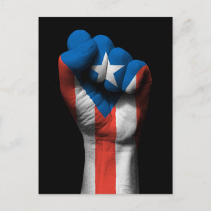 Upphöjt Clenched Fist med Puerto Rican Flagga Vykort