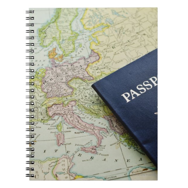 Upphörande av pass ljugande på karta i Europa Anteckningsbok (Framsidan)
