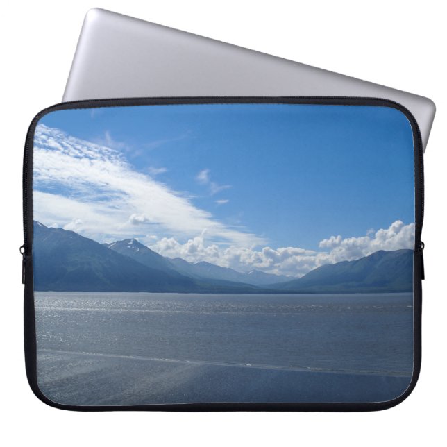 Uppiggande Alaskabergen Laptop Fodral (Framsidan)