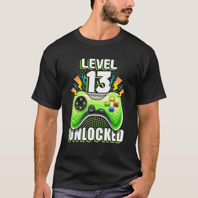 Upplåst Retro-videospel på nivå 13 13:e födelsedag T Shirt (Framsida)