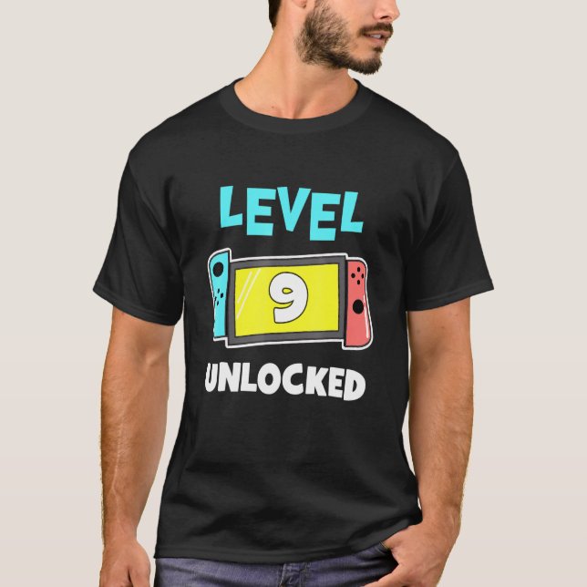 Upplåst spel på nivå 9 9:e födelsedagsvideokammet t shirt (Framsida)
