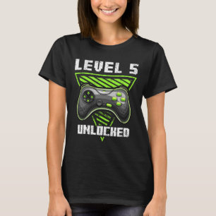 Upplåst videospel på nivå 5:e födelsedagsspelsgif t shirt