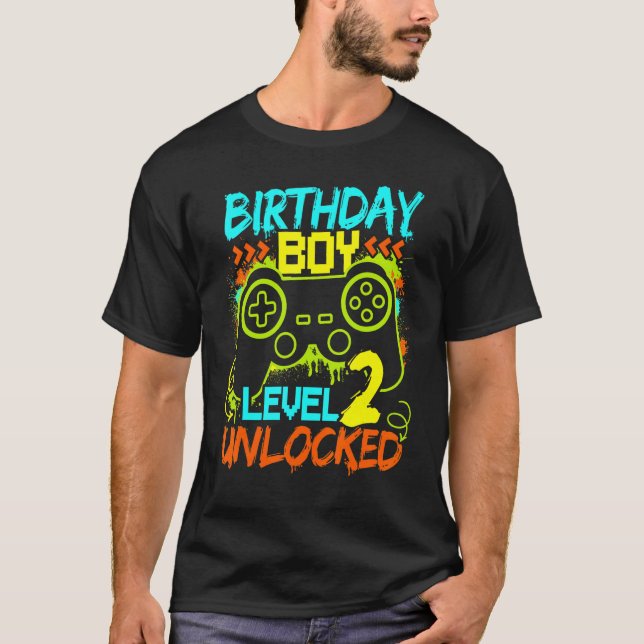 Upplåst videospelare på födelsedagsnivå 2 t shirt (Framsida)