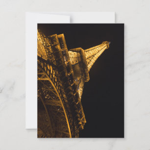 Upplyst Eiffel Torn i natt i Paris Vykort