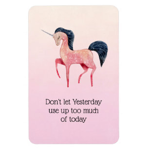 Uppmjukande Rosa Unicorn med Black Mane Magnet