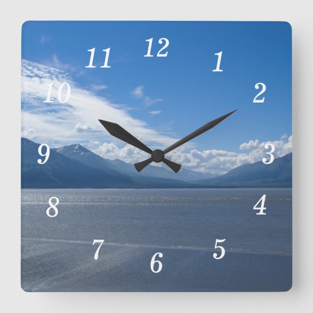 Uppmjukning av Alaska Mountas Wall Clock Fyrkantig Klocka (Framsida)