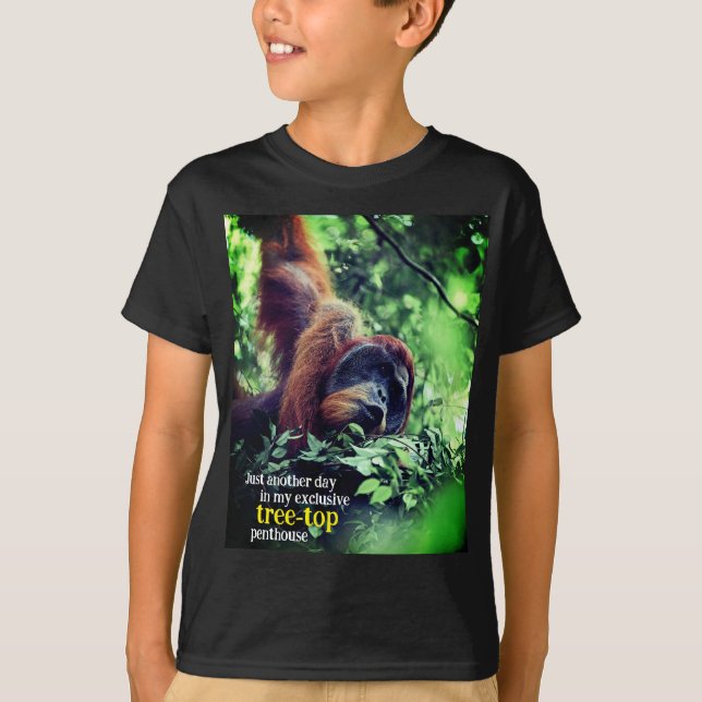 Uppmjukning av Orangutan i träd T Shirt (Framsida)