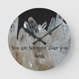 Uppmuntra inspirationshöjdskartz rund klocka
