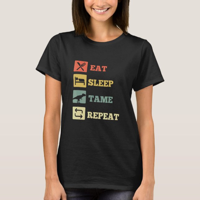 Upprepa dosinosaur för att ligga i viloläge t shirt (Framsida)