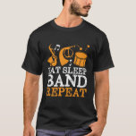 Upprepa gott omgivande streck i könsomgång t shirt<br><div class="desc">Upprepa viloläget. Lustigt marchande bandesign för dem som spelar saxofon, trumpet eller trumman i ett band, en orkester eller en musikalisk föreställning. Coola vintage retro-bandmusikvaror för bandgäss, bandnerd eller bandläger. Perfekt för marschering av bandrepetition och banbrytande träning för fotbollsspel halvtid show. Underbar gåva till högskola eller högskola studenter som vet...</div>