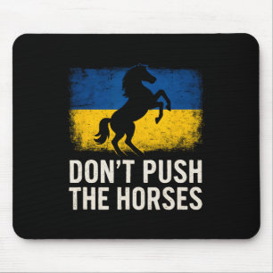 Upprepa inte hästarna - Ukrainas flagga trotsig dj Musmatta