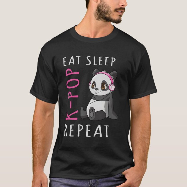 Upprepa Panda för sömn i K-pop T Shirt (Framsida)