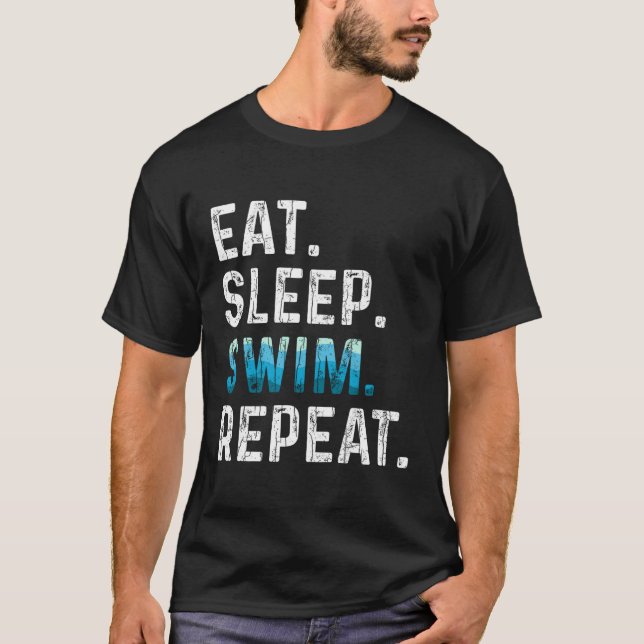 Upprepa Swimmer Swimming Player-Simman i viloläge T Shirt (Framsida)