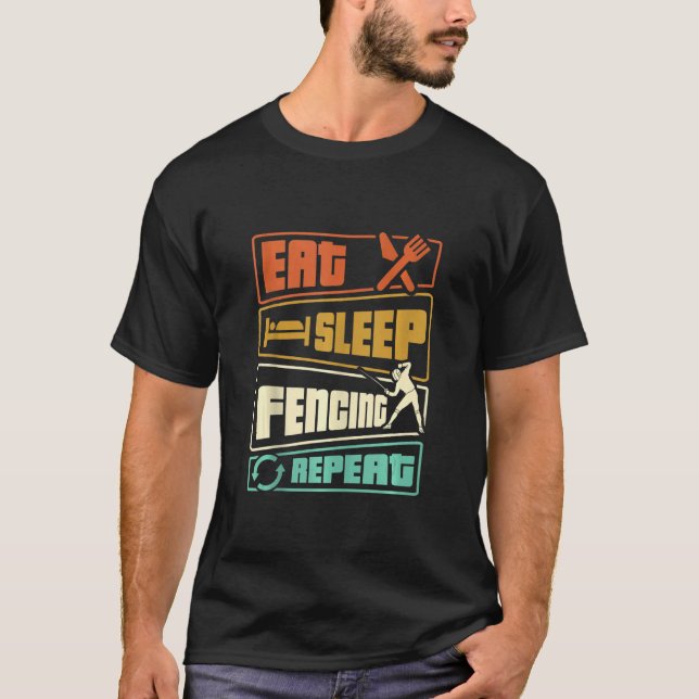 Upprepa Sword Saber Epee Fencer T Shirt (Framsida)