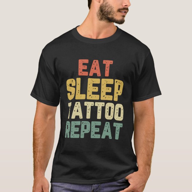 Upprepa Tattooistisk Vint för artificiell Coola i  T Shirt (Framsida)