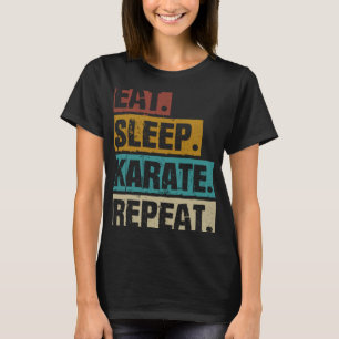 Upprepa Vintage för retro Martial T Shirt