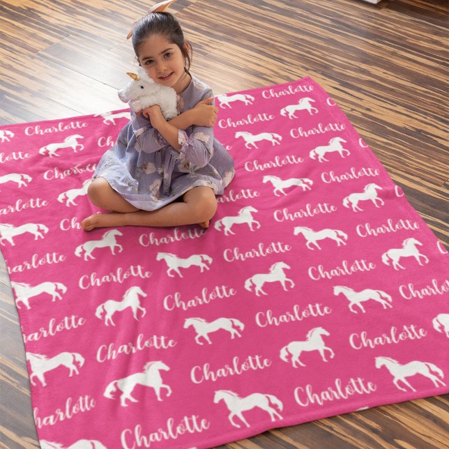 Upprepad Namn Horse Rosa Simple Fleece Blanket (Skapare uppladdad)