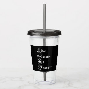 Upprepade skådespelare som agerar Gift Take Away Mugg