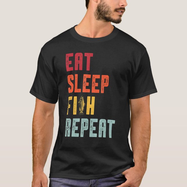 Upprepat fiske av fisk i viloläge t shirt (Framsida)