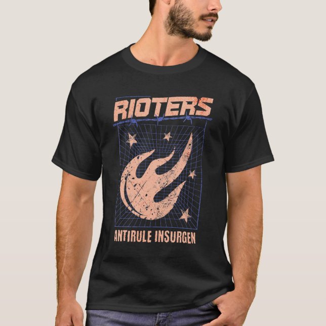Upprorsmakare T Shirt (Framsida)