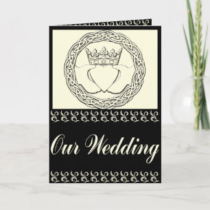 Uppsättning för Claddagh-bröllop-inbjudan Inbjudan