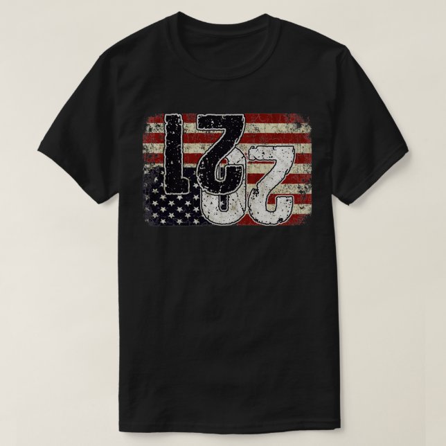 Uppsida ned i Flagga 2021 Amerika i nöd T Shirt (Design framsida)