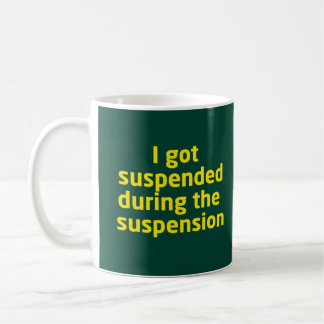 Uppskjuten under upphängning kaffemugg