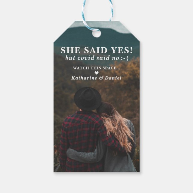 Uppskjutning av Typografi Bröllop sparar datumet Presentetikett (Framsidan)