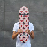 Uppspelningskort för vintage Färg Skateboard<br><div class="desc">En fin skateboard med berömd färg om att spela kort i vintage stil och i kor,  inklusive hjärtat,  spader,  diamanter och klöver i kortspelet älskare: åka och spela!</div>
